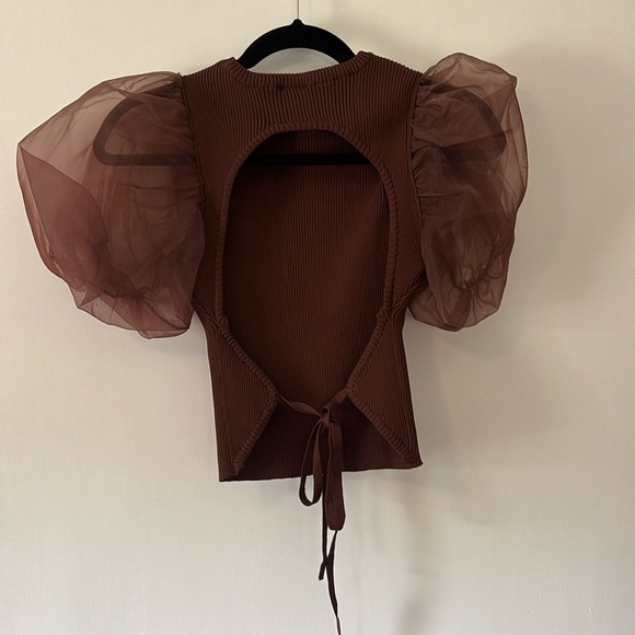 Puff Sleeve Open Back Top - Picture 3 of 5